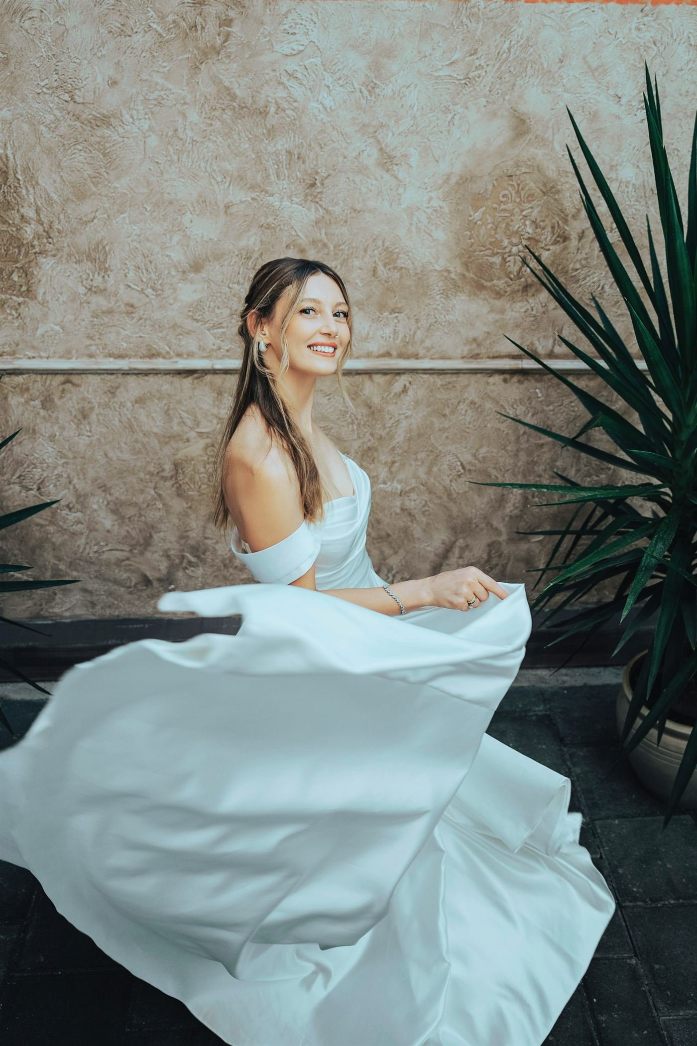Novia preparándose para su gran día